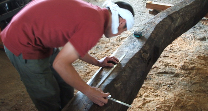 熟練の職人　地元出身職人　手作業